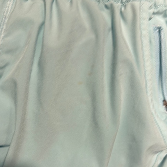 Lululemon Tracker Short V *4"
Blue Glow Light Blue Women's Shorts size 10 - Picture 5 of 6